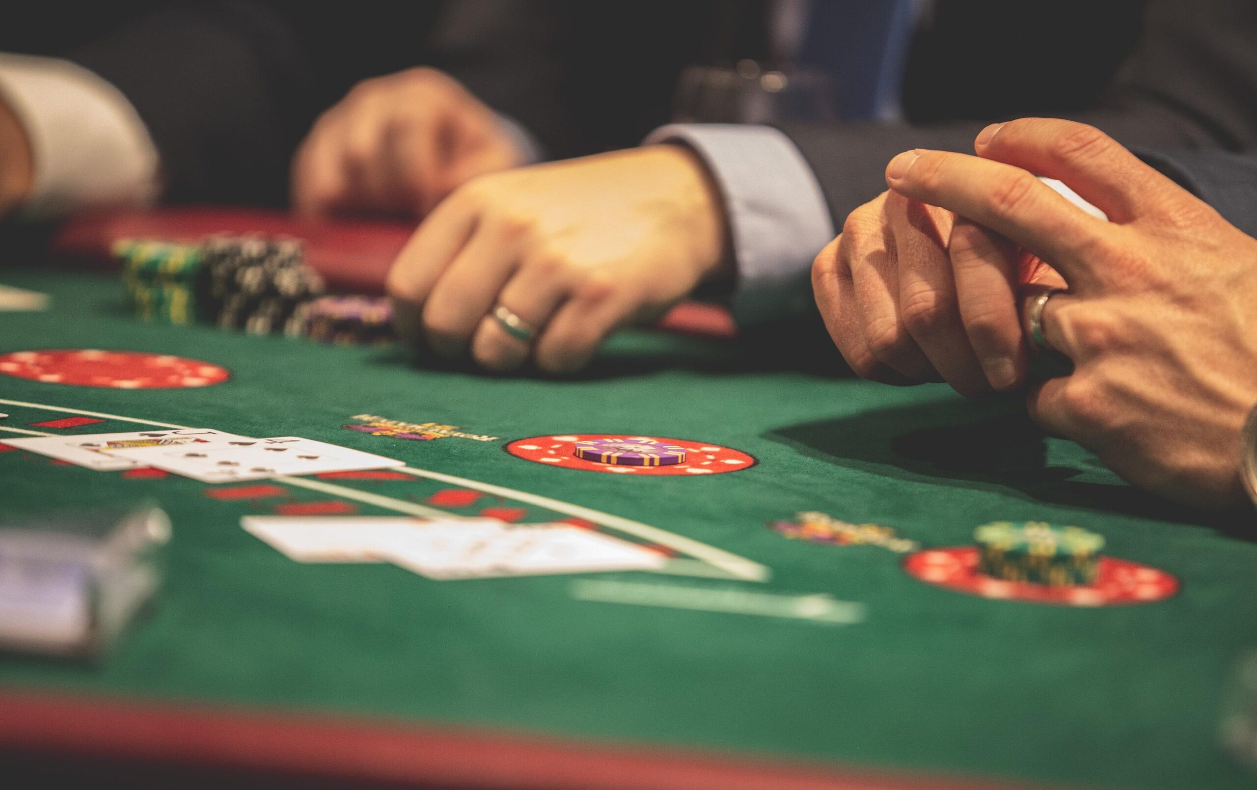 Discover Interesting Features When You Try Playing PG Slots Online